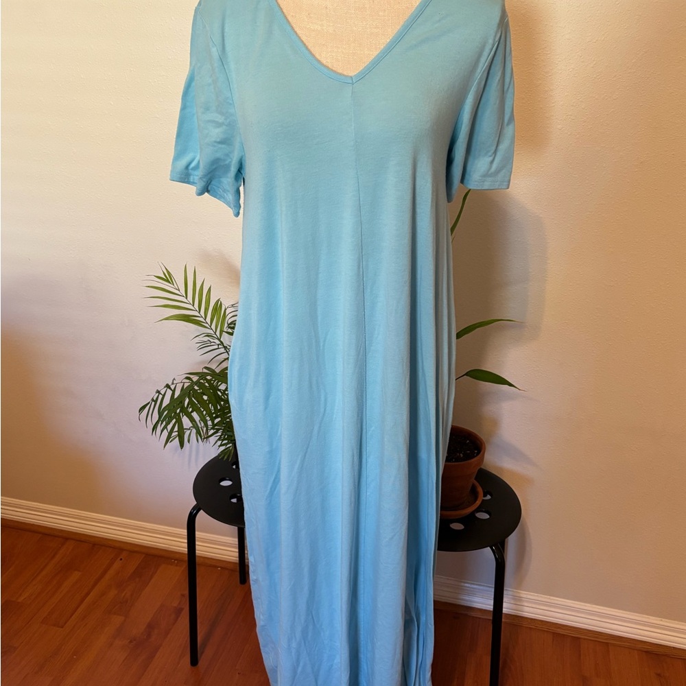 Light Blue V-Neck Maxi Dress